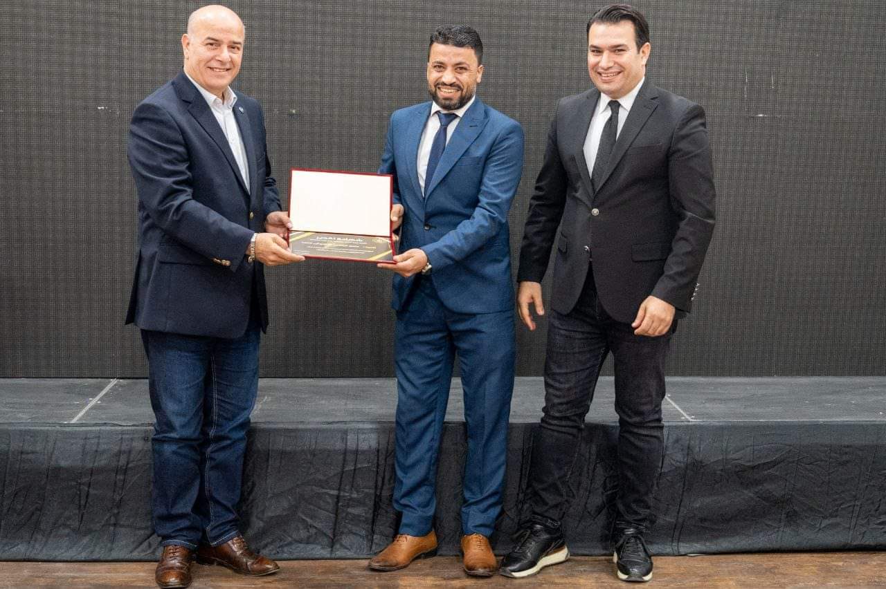 received_741857613748837